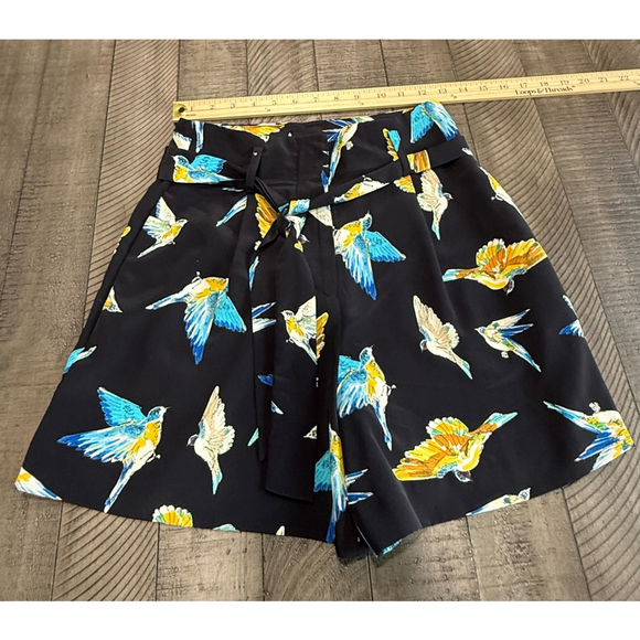 Women's Zara Shorts Size S Black Bird Print NEW - Picture 4 of 7
